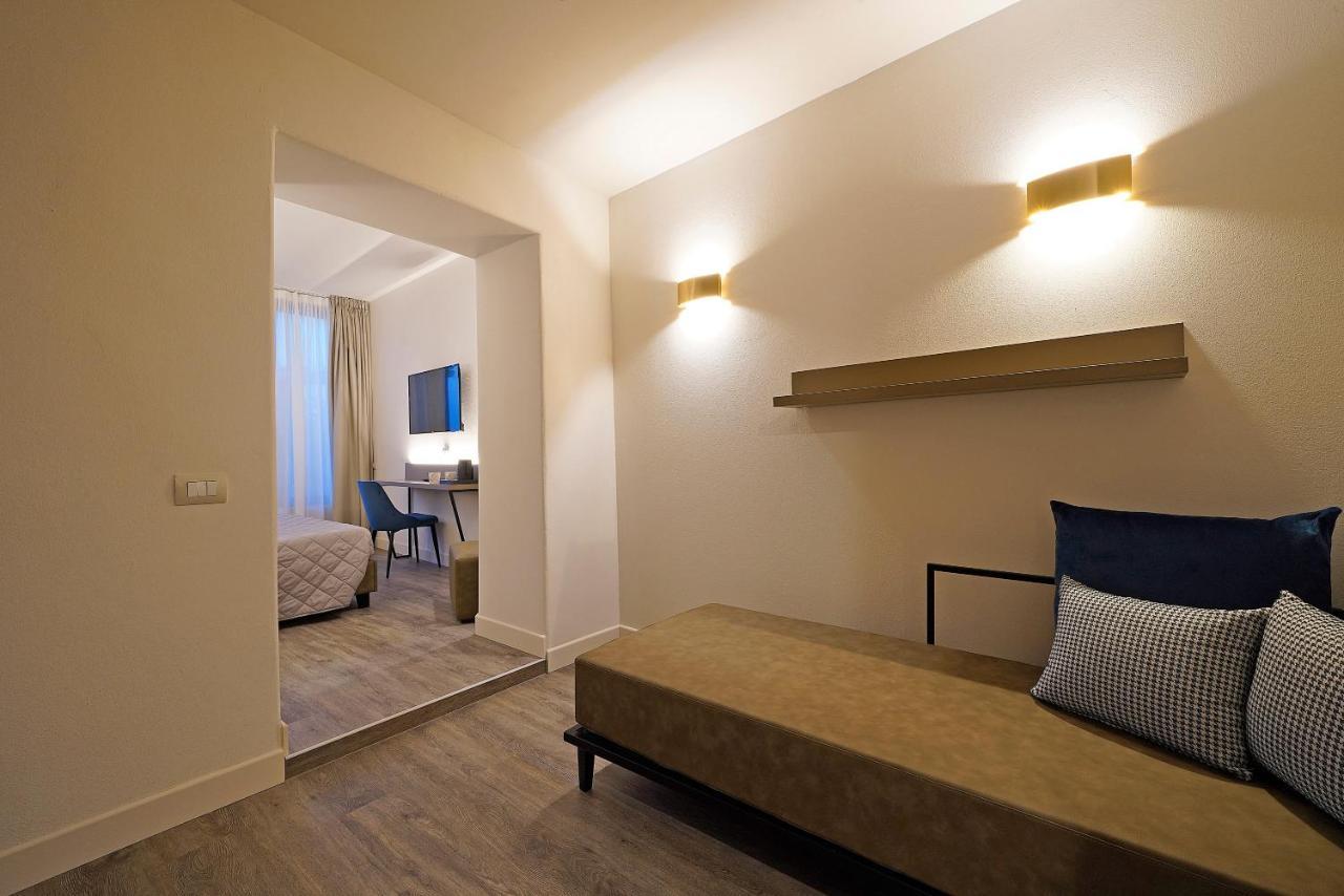 Hotel Du Lac 가르도네리비에라 외부 사진